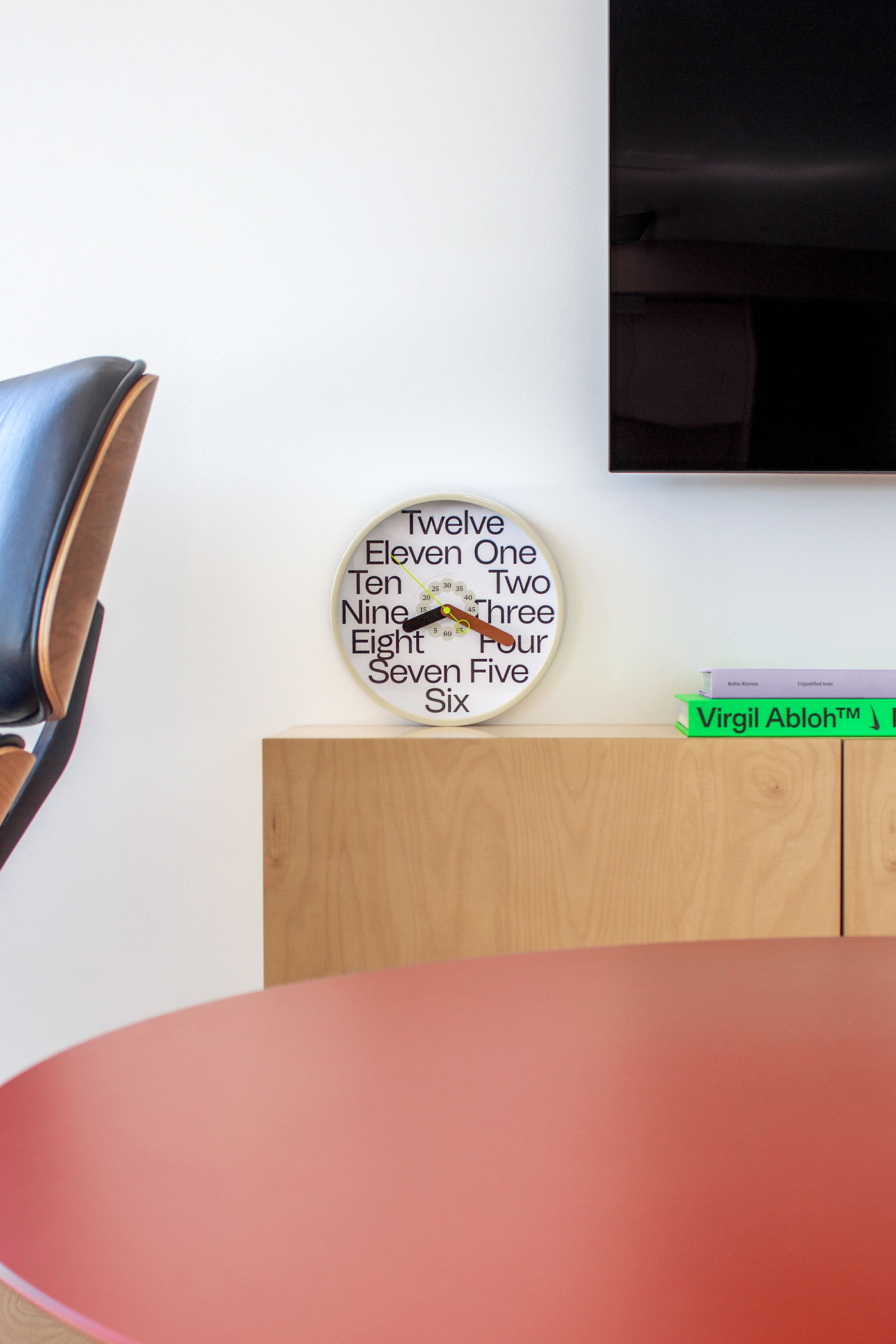 TDF 10th anniversary clock