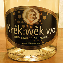 Krèk wèk wo sparkling wine label