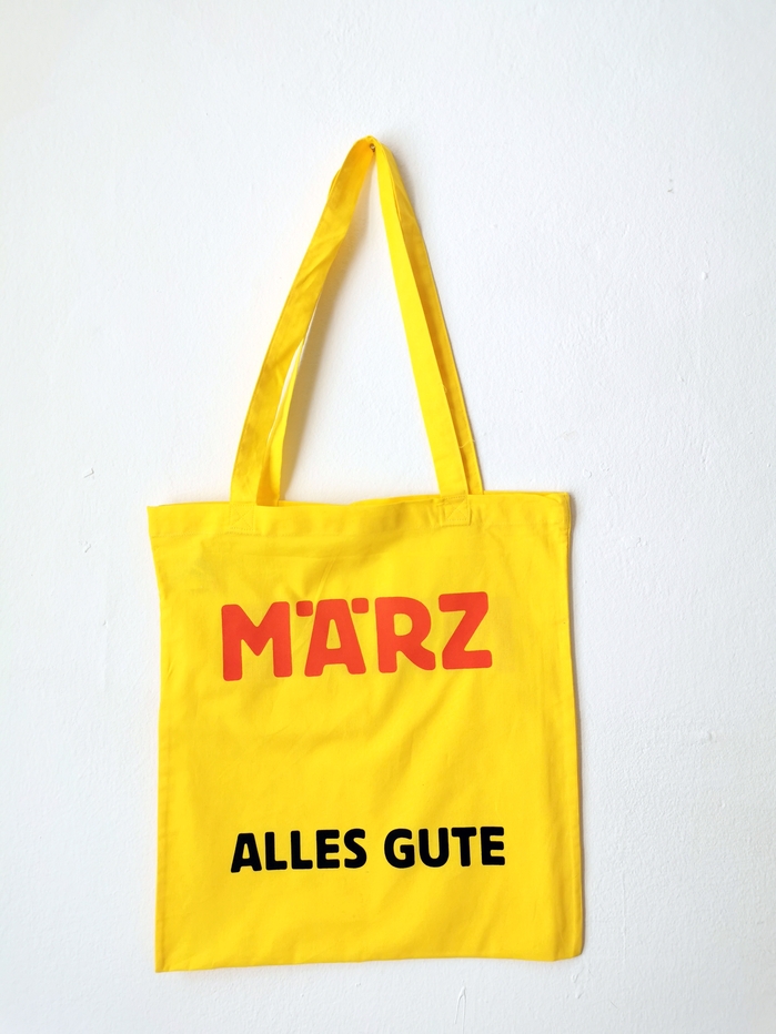 März: Alles Gute (“all the best”)