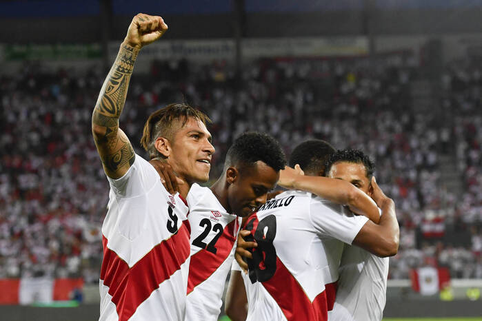 Peru World Cup 2018 football kit 2