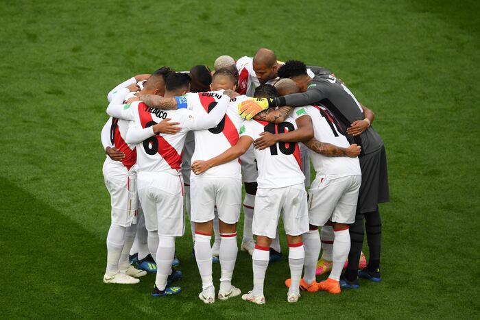 Peru World Cup 2018 football kit 5