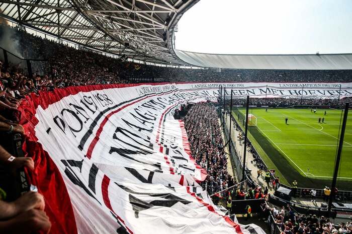 “Feyenoord, wat gaan we doen vandaag” banner 1