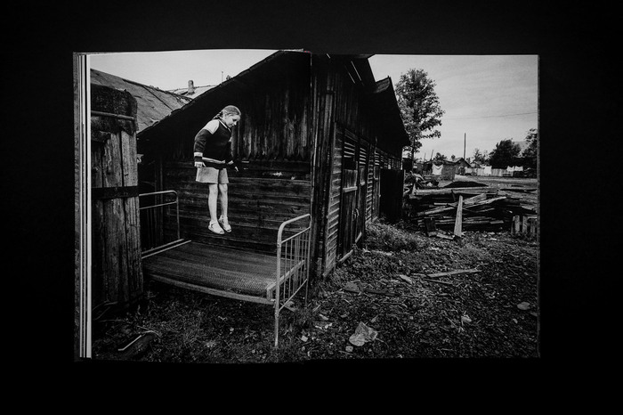 DUST / KURZ / ПЫЛЬ. The Evolution of the Empire 1988–2022 by Mariusz Forecki 4