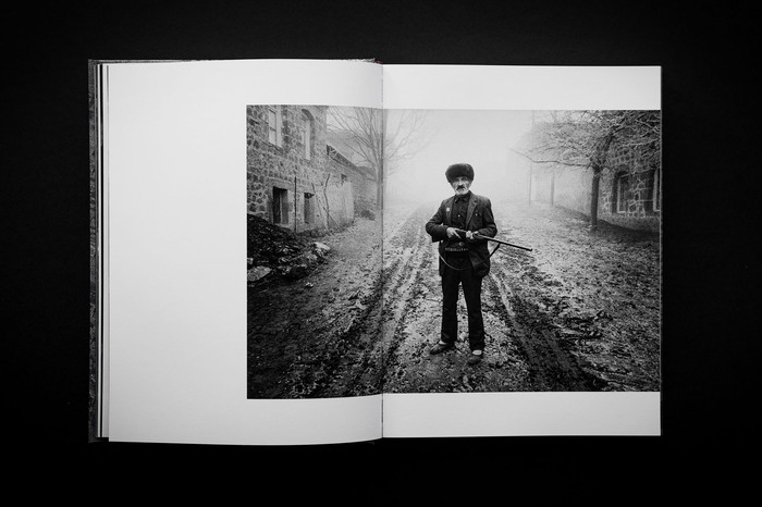 DUST / KURZ / ПЫЛЬ. The Evolution of the Empire 1988–2022 by Mariusz Forecki 7