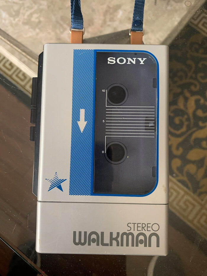 Sony Walkman WM-8 as used by Max in Stranger Things. “Stereo” is set in Harry Plain, “Walkman” is set in Burko Circle.