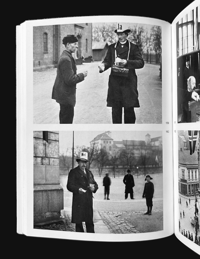 Two men handing out flyers for the referendum on dissolution of the Union with Sweden in 1905. One with a hat that said Ja ("Yes"), the other with a hat that said Nei ("No"). 99.95% of voters voted in favour of Norwegian independence.
