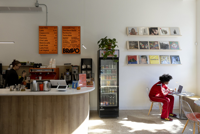 Café Bravo, Montreal 8