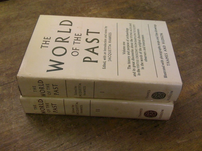 The World of the Past by Jacquetta Hawkes (Thames and Hudson) 1