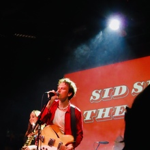Sid Simons &amp; The Darlings stage graphics