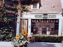 Clacton &amp; Frinton sign