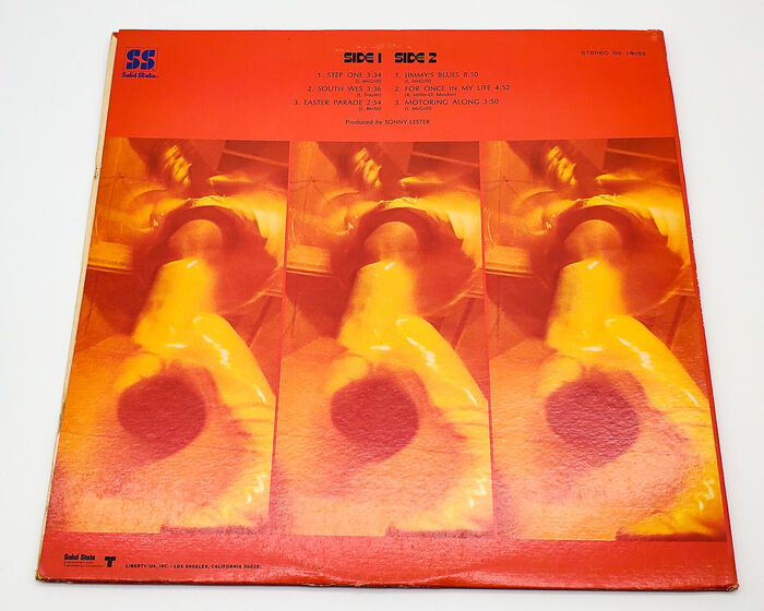 Track names on the back ar ein .
