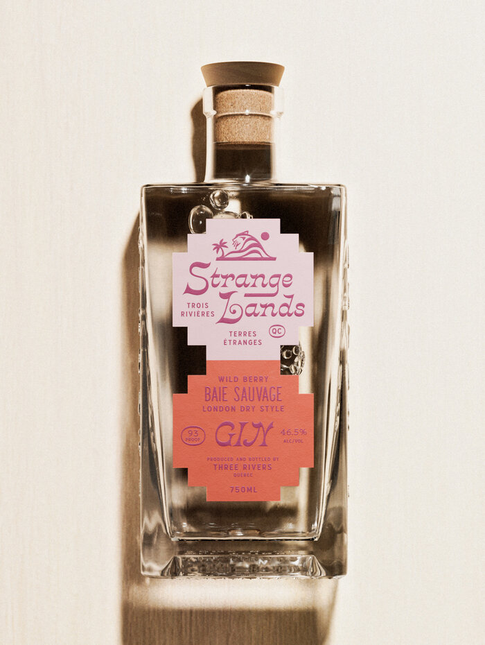 Strange Lands Gin 8