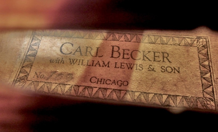 This label from 1925 features a design that should be the first used at William Lewis &amp; Son.