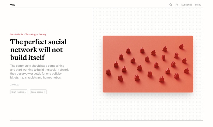 Set in display sizes for desktop and larger screens, Martina Plantijn stands out boldly and elegantly. Its narrower letterforms compared to older renditions of Plantin 110 make for superior use case on screens.