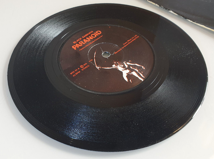 Black Sabbath – “Paranoid” / “Snowblind” single cover 2