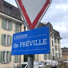 Lausanne street signs
