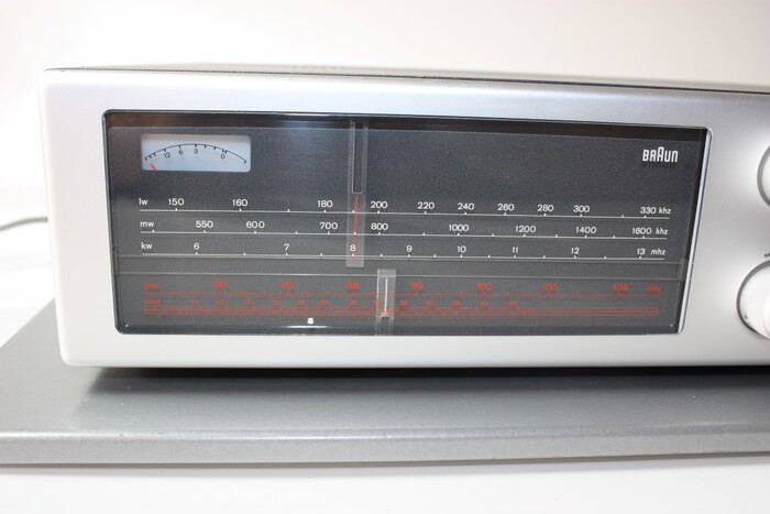 CE 1000 radio