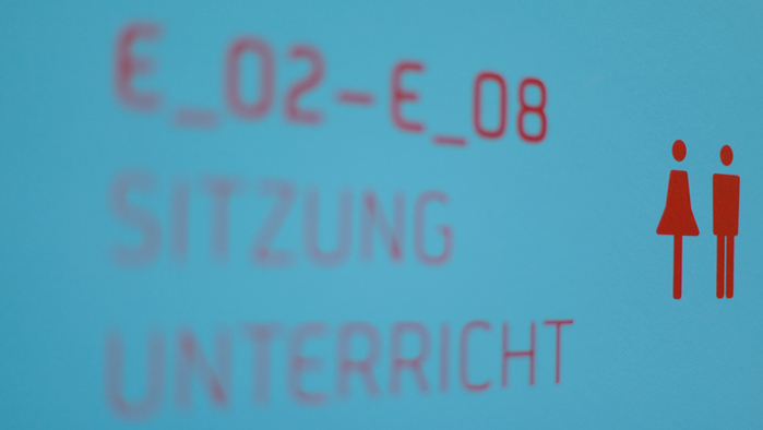 Detail with  caps in two weights