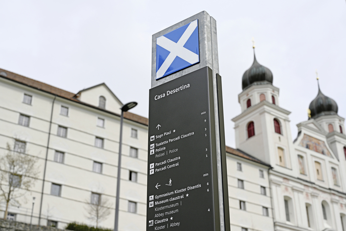 Disentis signs and infographics 4