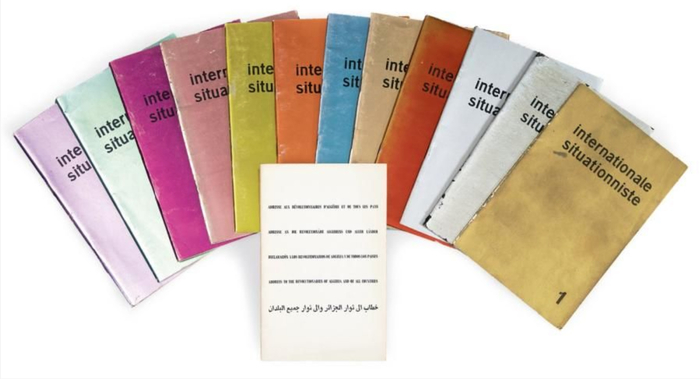 The covers of all twelve issues with a supplement to no. 10, Adresse aux révolutionnaires de tous les pays, in French, Spanish, German, English and Arabic.