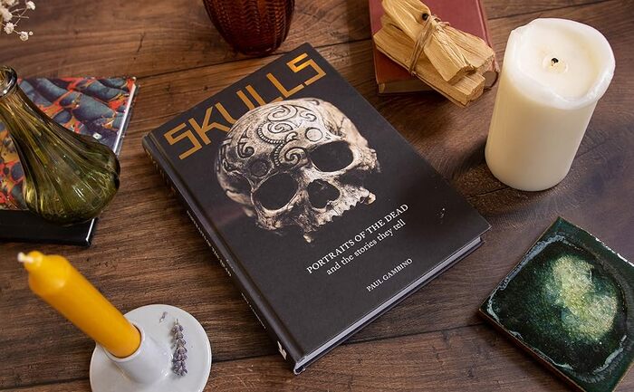 Skulls: Portraits of the Dead and the Stories They Tell 1
