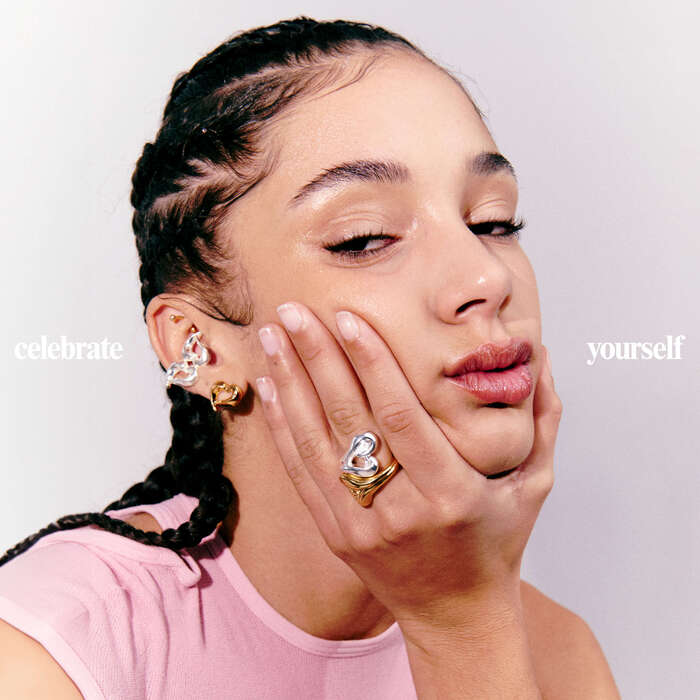 Amor wordmark and campaign 4