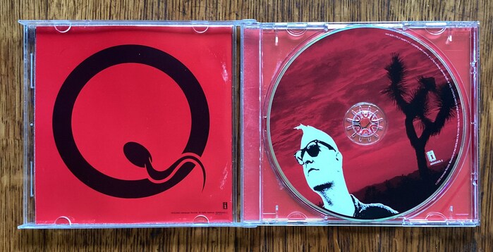 Queens of the Stone Age – Songs for the Deaf album art 5