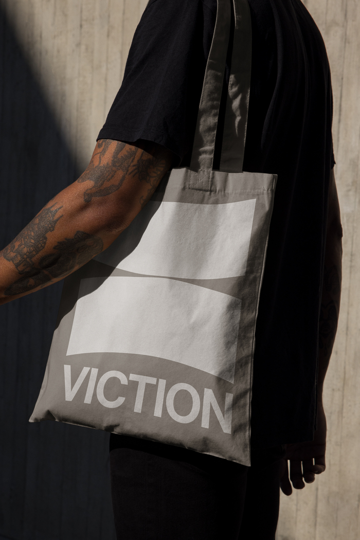 Viction 1