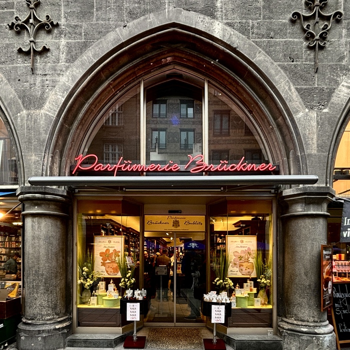Parfümerie Brückner, München 1