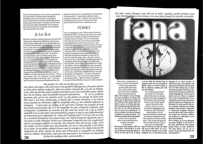 On the left:  and  Italic with headlines in obliqued . On the right:  with triple contour and replies in .