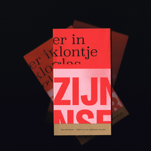 <cite>IJsbeer in een ijsklontje van glas</cite> by Sem Deeleman