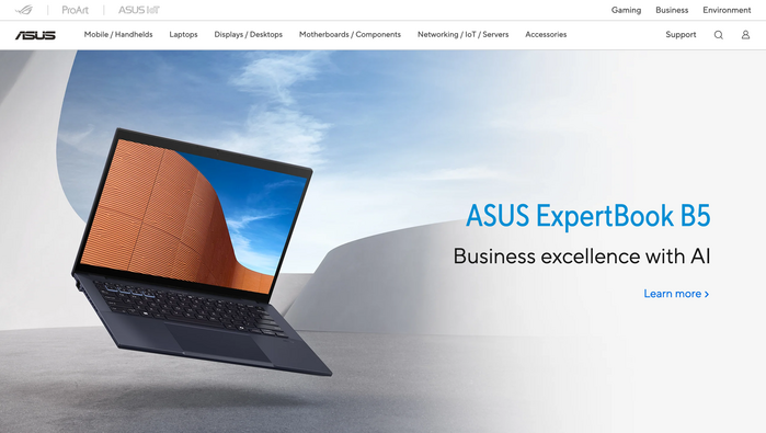 The website uses TT Norms in several styles from the regular and condensed widths.