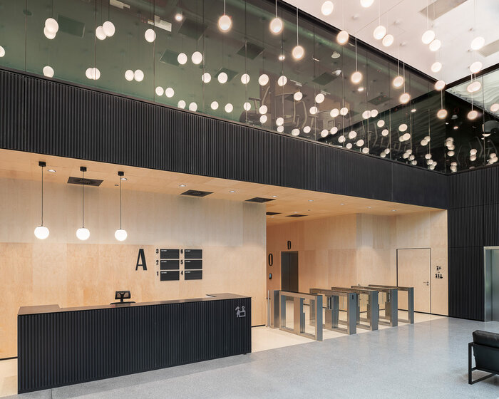 Lakeside office buildings wayfinding system 6