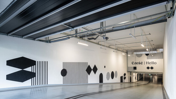 Lakeside office buildings wayfinding system 12