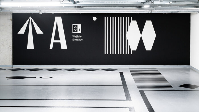 Lakeside office buildings wayfinding system 13