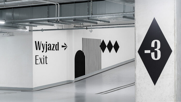 Lakeside office buildings wayfinding system 17