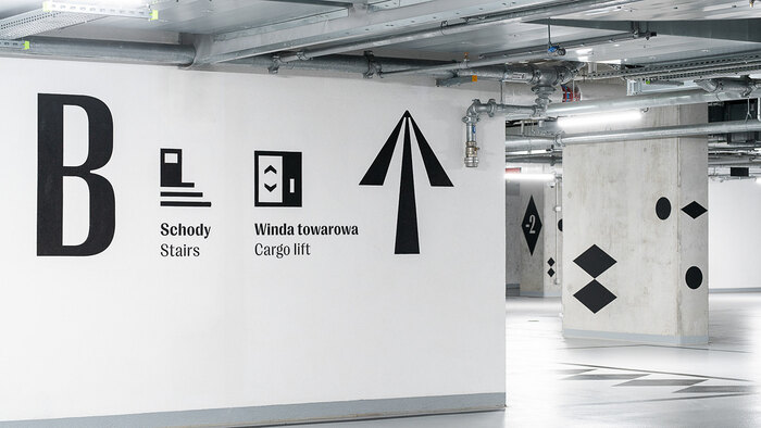 Lakeside office buildings wayfinding system 18