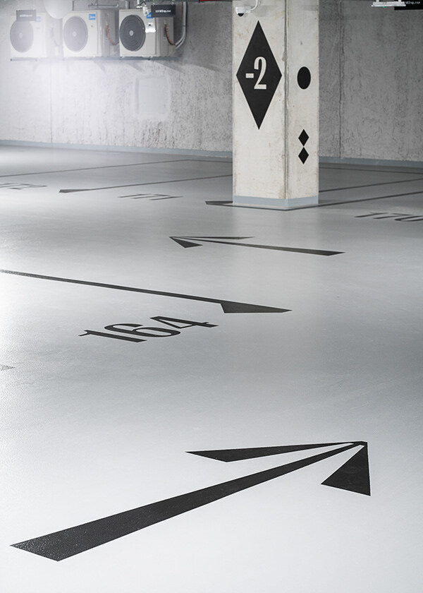 Lakeside office buildings wayfinding system 19