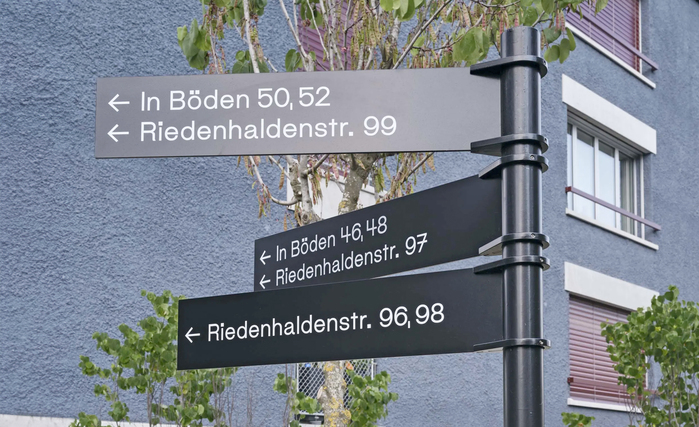Signage for Baugenossenschaft Waidmatt, Zurich 1