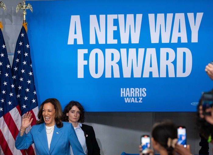Not the best kerning on this rally sign (AY). The font, Sans Plomb Super, doesn&rsquo;t deliver that big of a gap out of the box, so something went awry in the typesetting.
