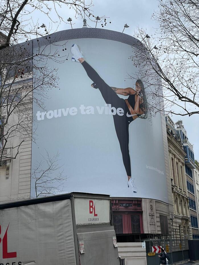 Nike Women 4