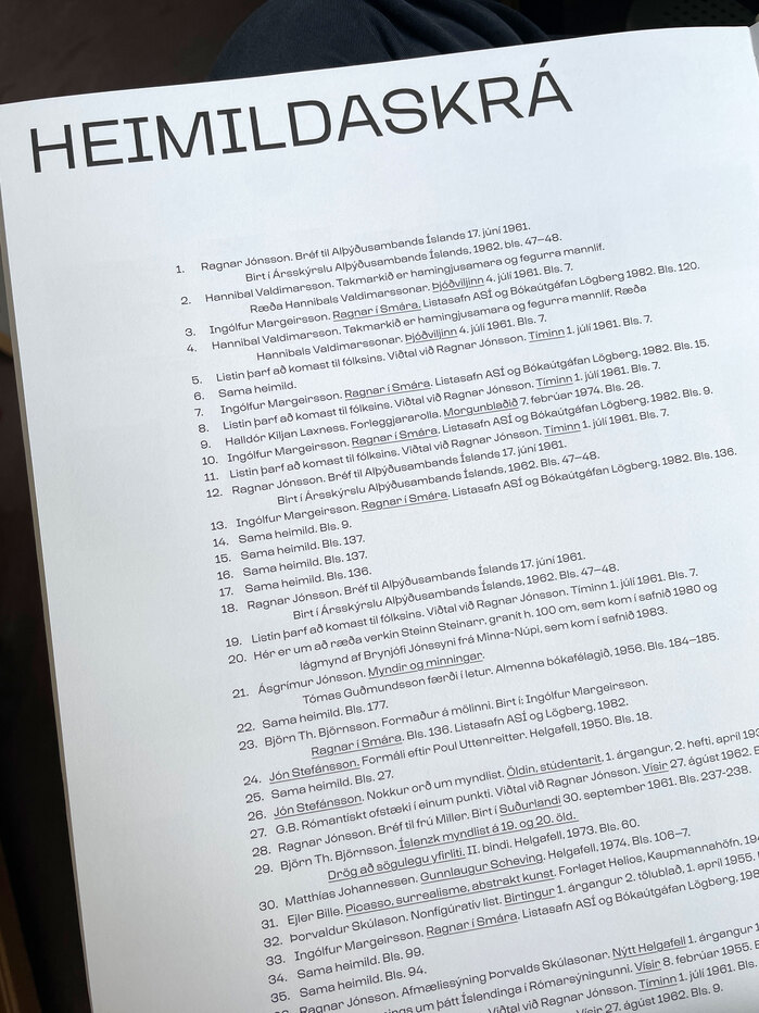 Gjöfin til Íslenzkrar Alþýðu / The Gift to the People 15