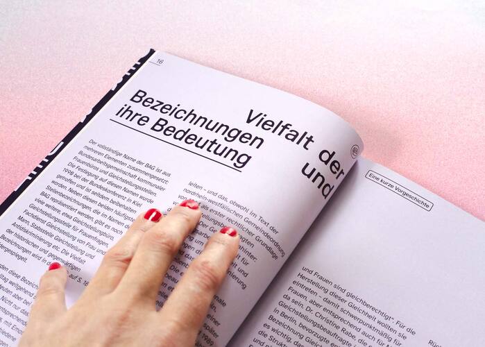 Auf den Schultern von starken Frauen 6