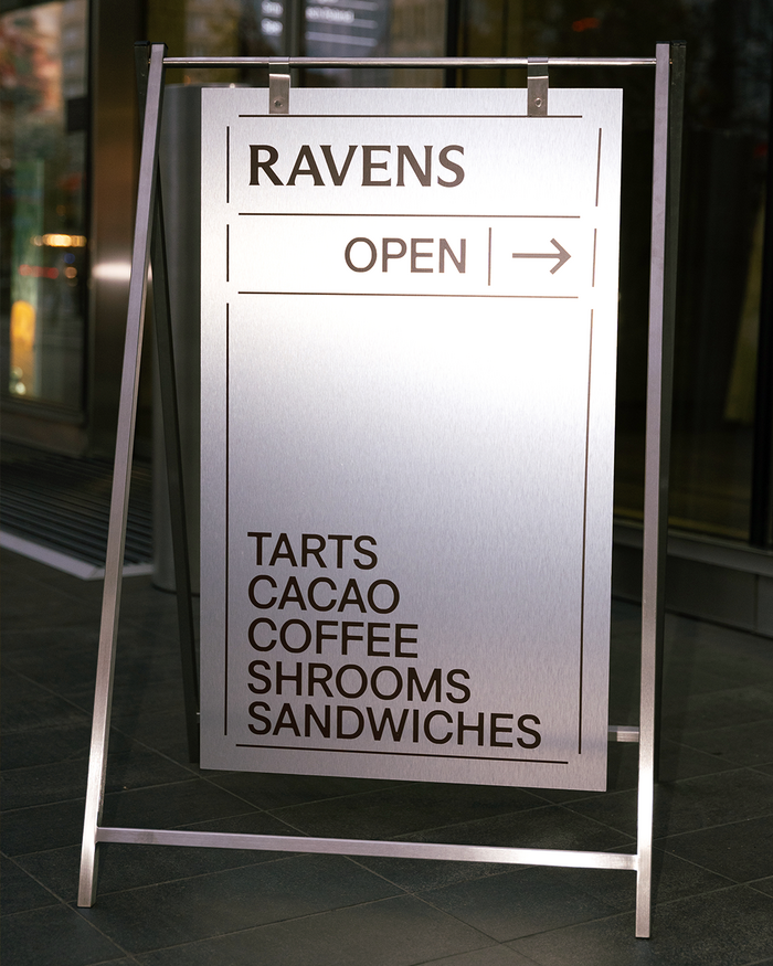 Ravens café, Warsaw 6
