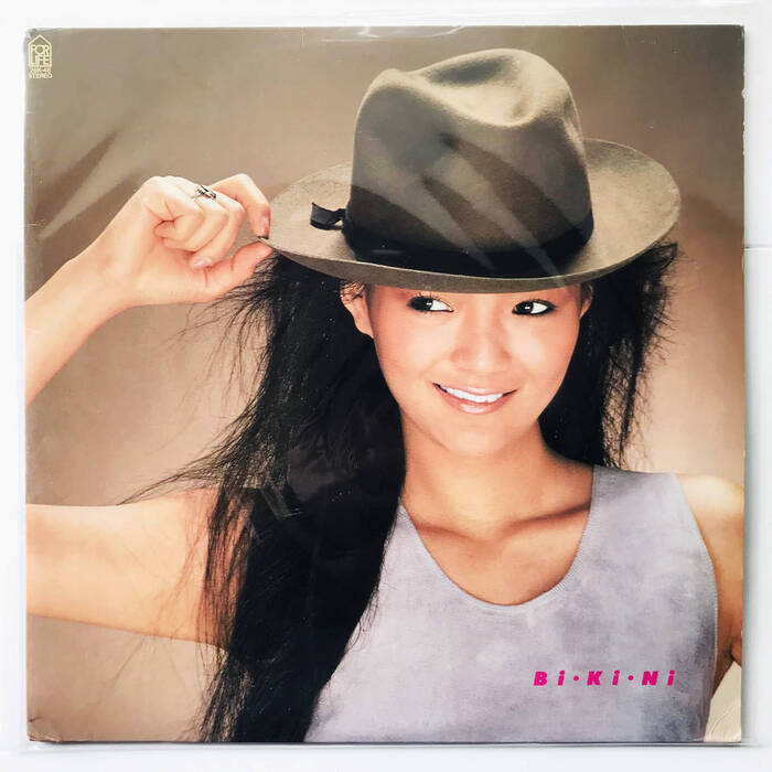 Anri – Bi・Ki・Ni album art 1