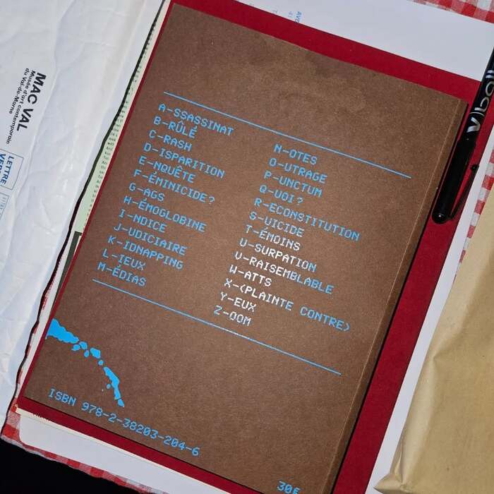 The alphabetic list of words on the back cover uses all-caps .
