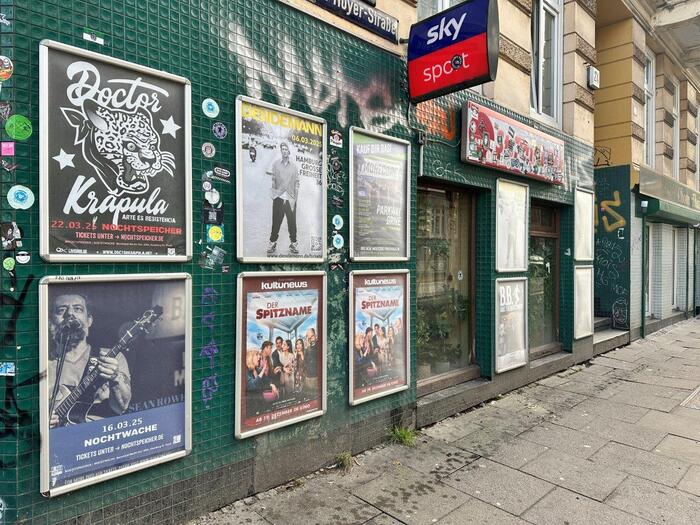 Posterwall at Hain-Hoyer Straße in the Hamburg red-light district, very close to where I used to live and outside of a bar that I visited two or three times.