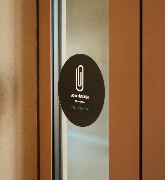Student hall wayfinding, Warsaw University Campus 3