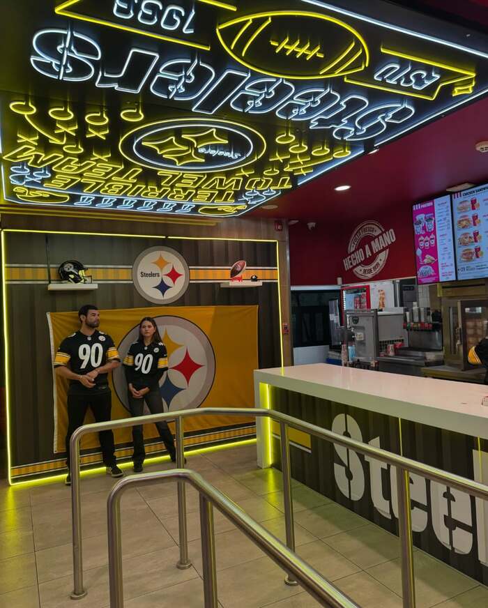 KFC Mexico NFL-themed restaurants 4