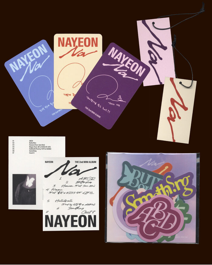Also accompanying the album: photocards 55×85 mm; hangtags 50×100 mm; mini book 70×90 mm, 12 pages; track sticker pack 90×90 mm, 8 pieces.